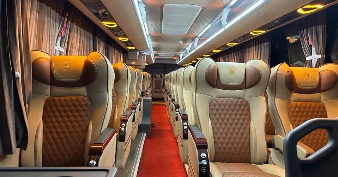 باص VIP فاخر - موديل 2025